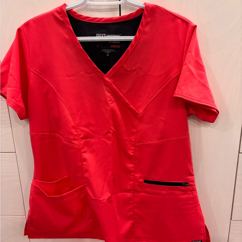 Grey's Anatomy Red Scrub Set - Picture 2 of 7